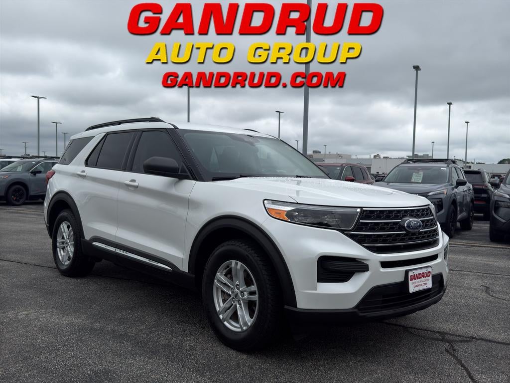 2020 Ford Explorer XLT in White — front three-quarter view