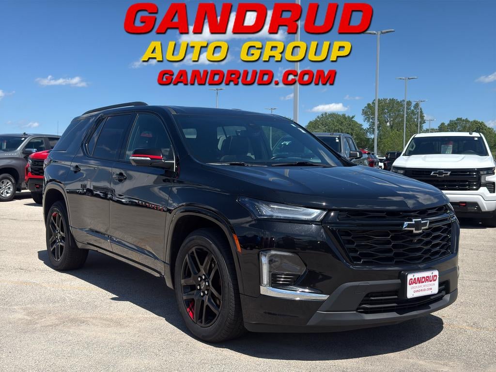 2023 Chevrolet Traverse Premier in Mosaic Black Metallic — front three-quarter view
