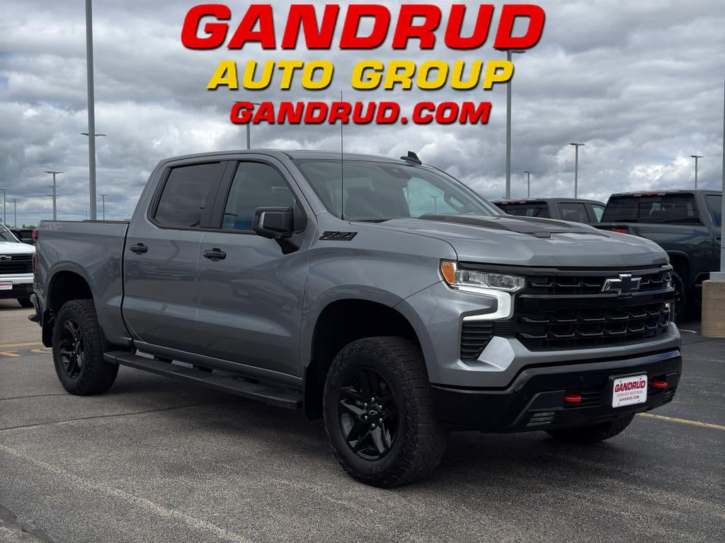 2024 Chevrolet Silverado 1500 LT Trail Boss in Sterling Gray Metallic — front three-quarter view