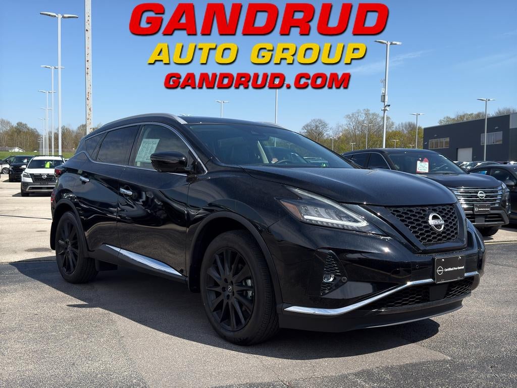 2024 Nissan Murano Platinum Intelligent AWD in Black — front three-quarter view