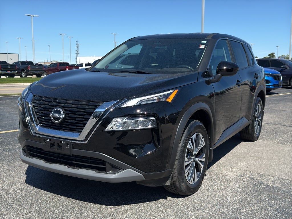 2023 Nissan Rogue — side profile view