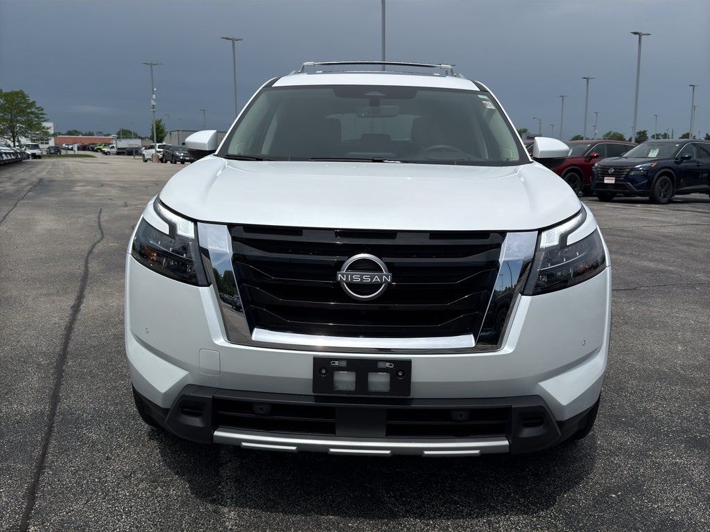 2025 Nissan Pathfinder — rear three-quarter view