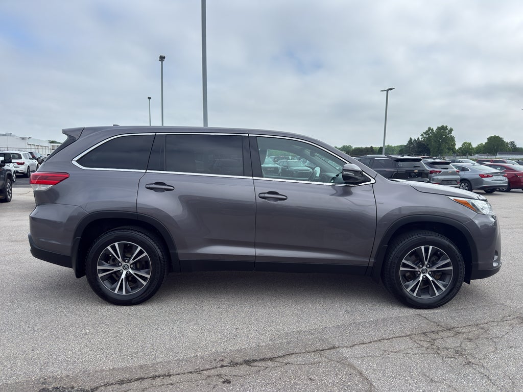 2019 Toyota Highlander — interior view