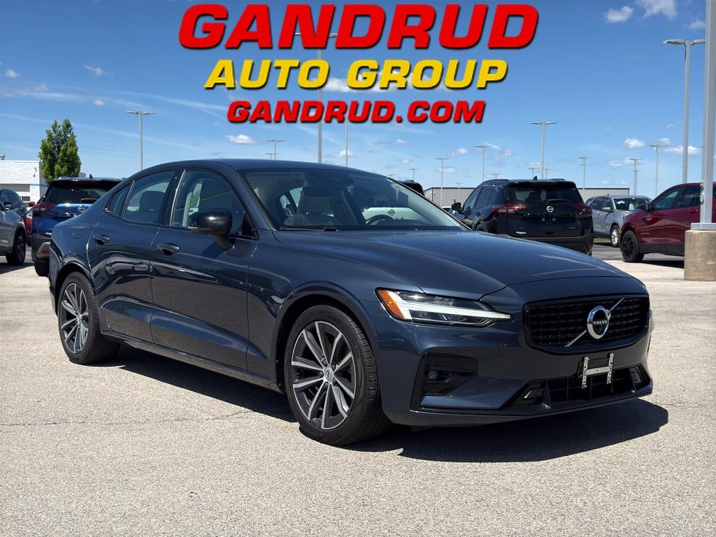 2022 Volvo S60 Momentum in Blue — front three-quarter view