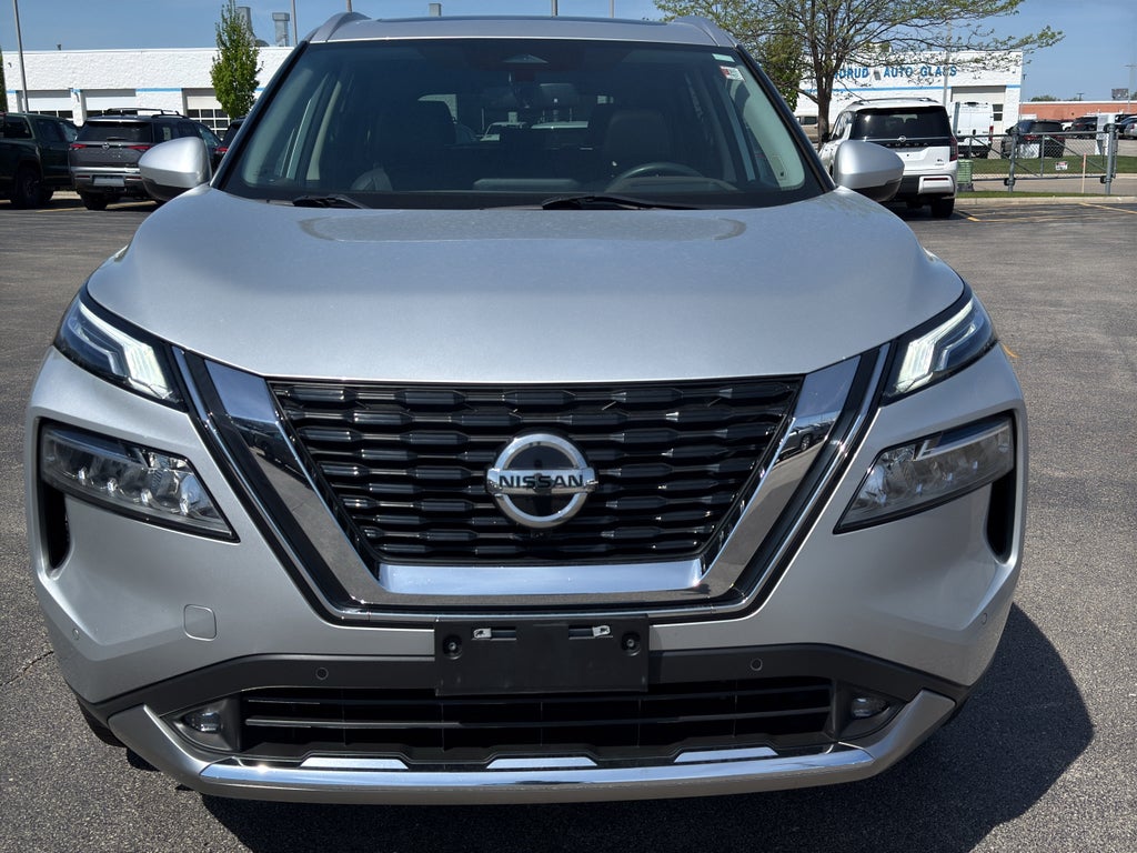 2021 Nissan Rogue — rear three-quarter view