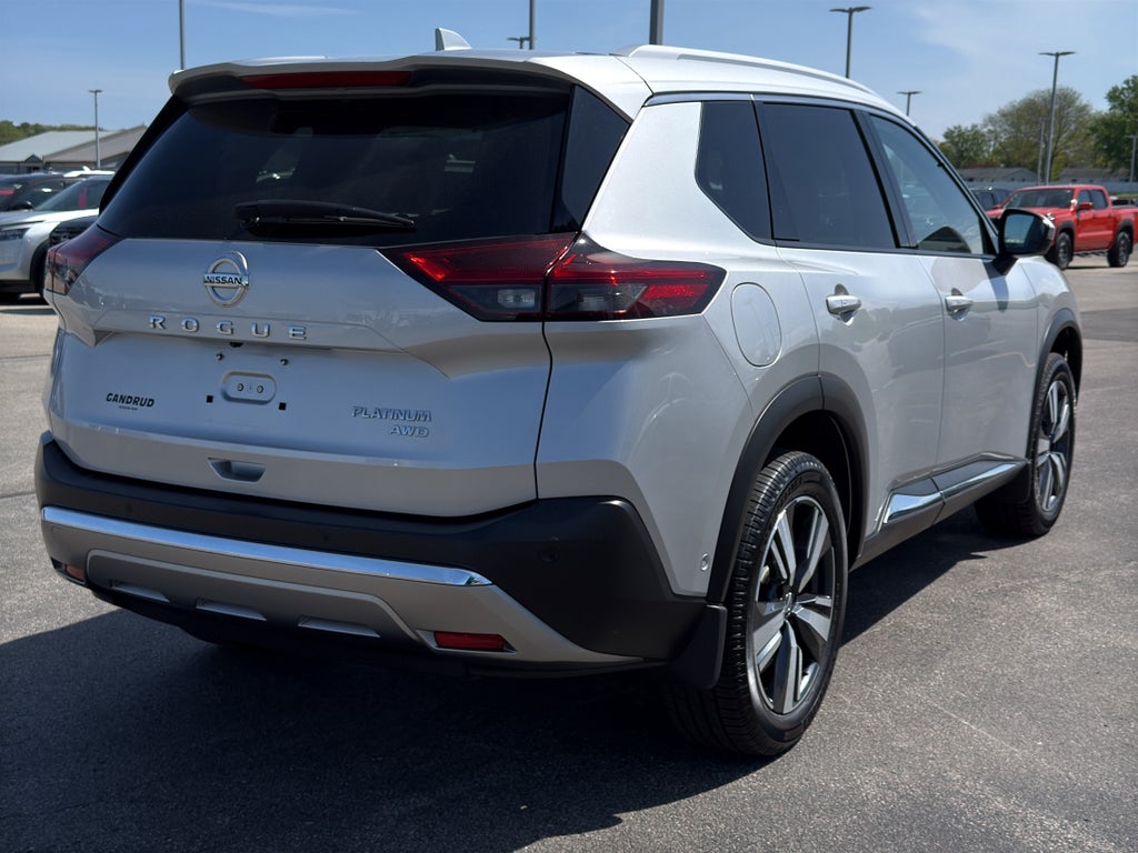 2021 Nissan Rogue — detail view
