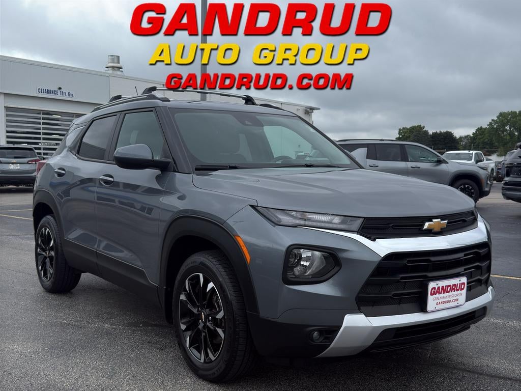 2021 Chevrolet Trailblazer LT in Satin Steel Metallic — front three-quarter view