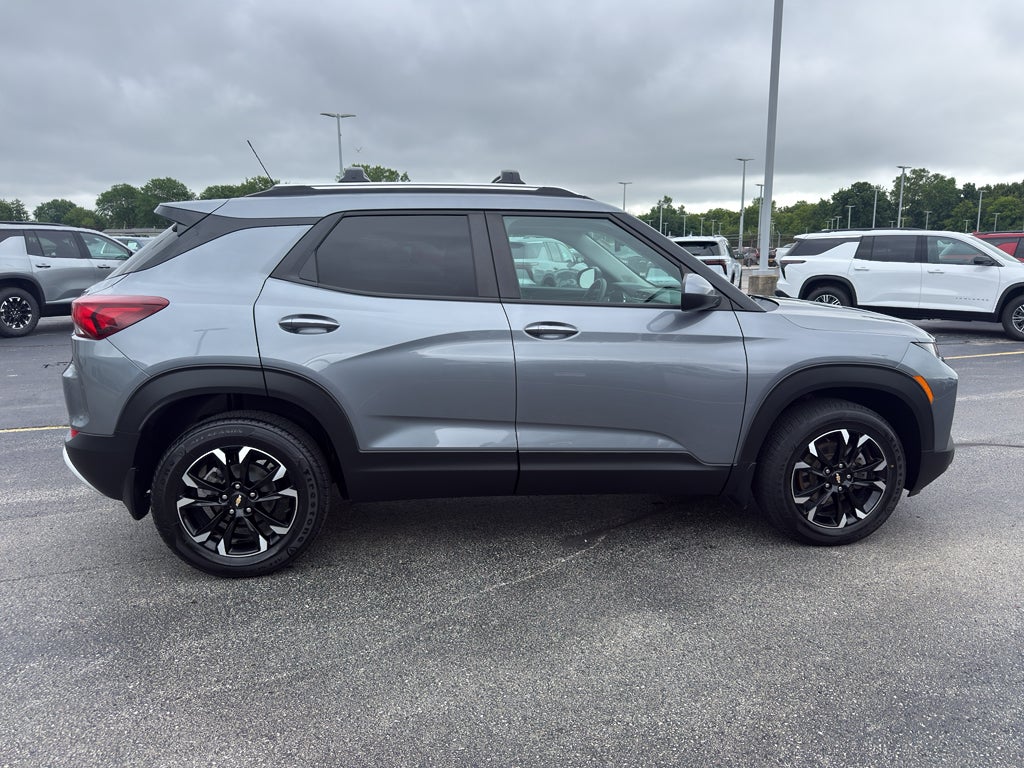 2021 Chevrolet Trailblazer — interior view